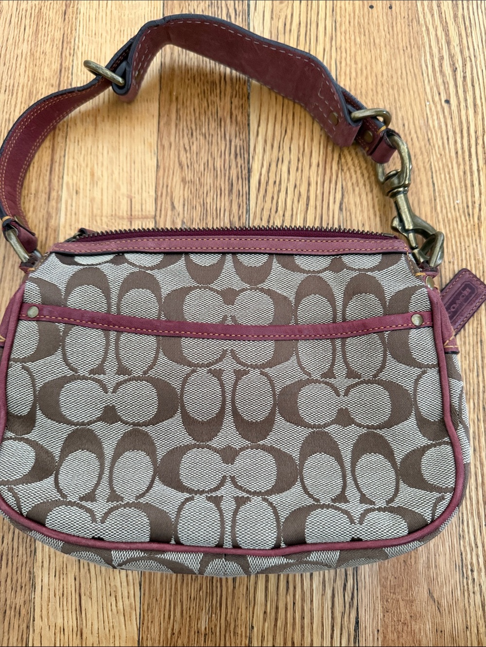 Coach Burgundy Canvas Shoulder Bag with Leather Buckle Pocket 7061 vintage mini - Picture 4 of 9